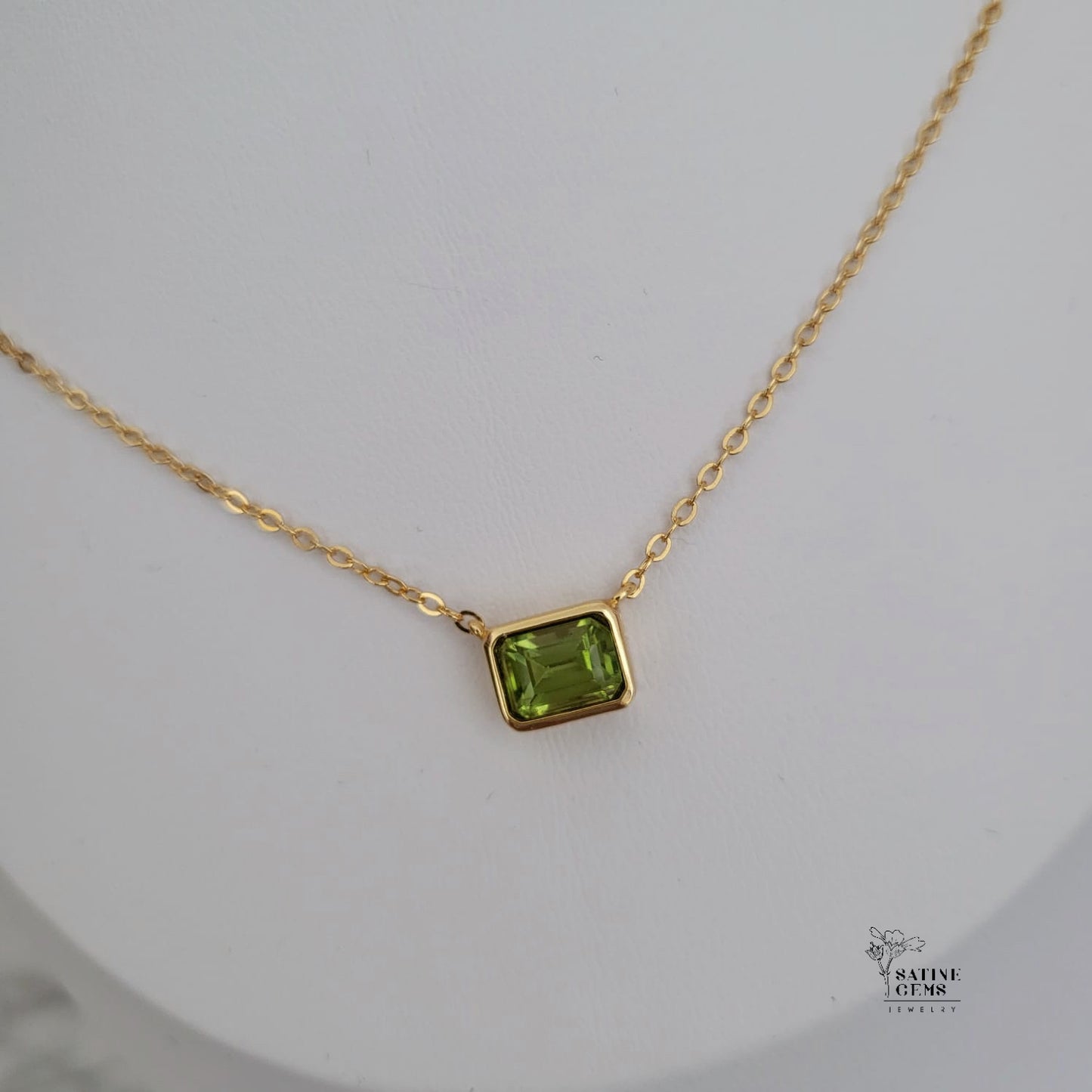 Green Peridot Bezel Necklace