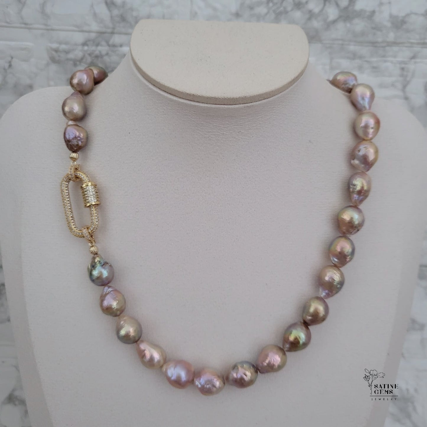 Baroque Edison Pearl Necklace with Metallic Lustre and Rainbow Orient