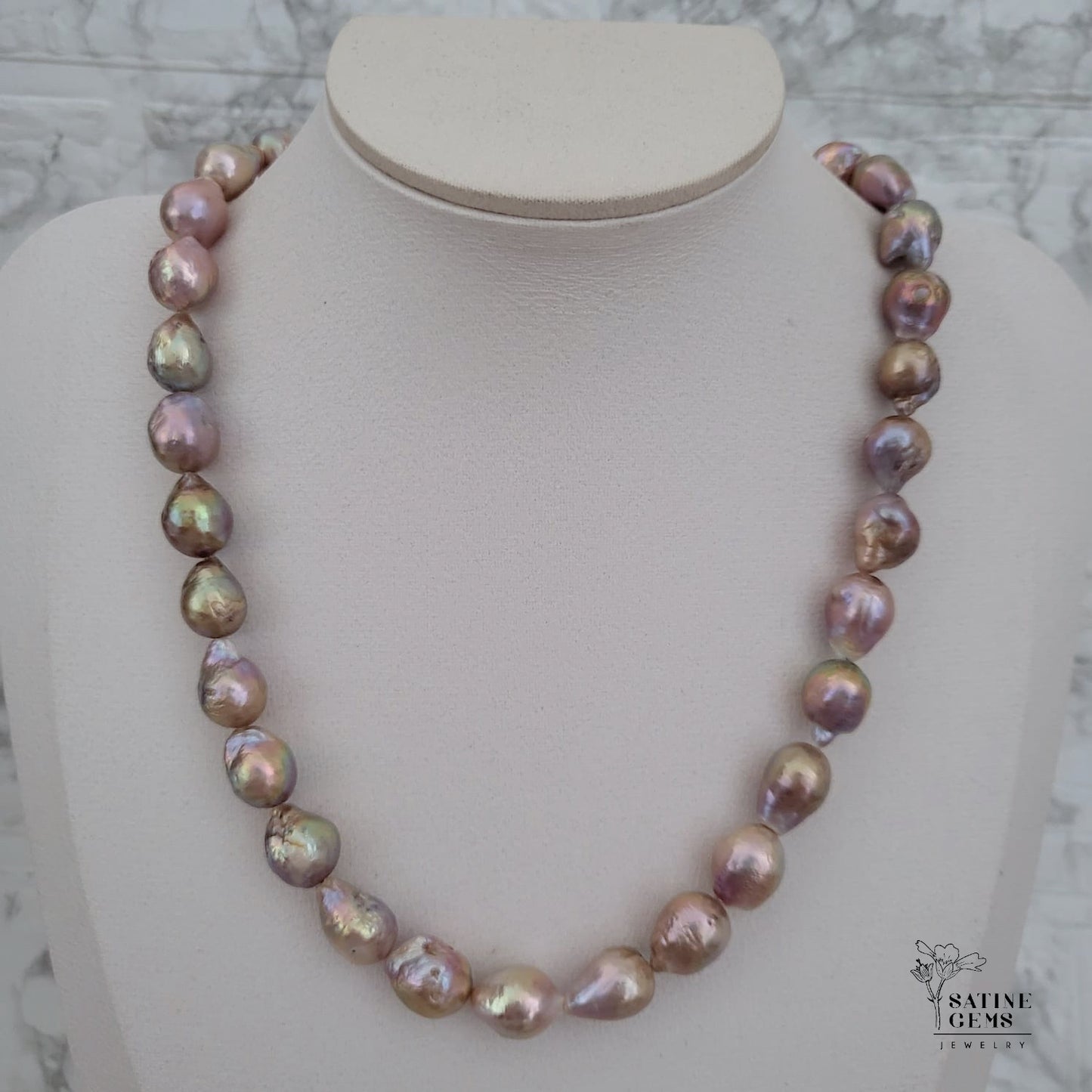 Baroque Edison Pearl Necklace with Metallic Lustre and Rainbow Orient
