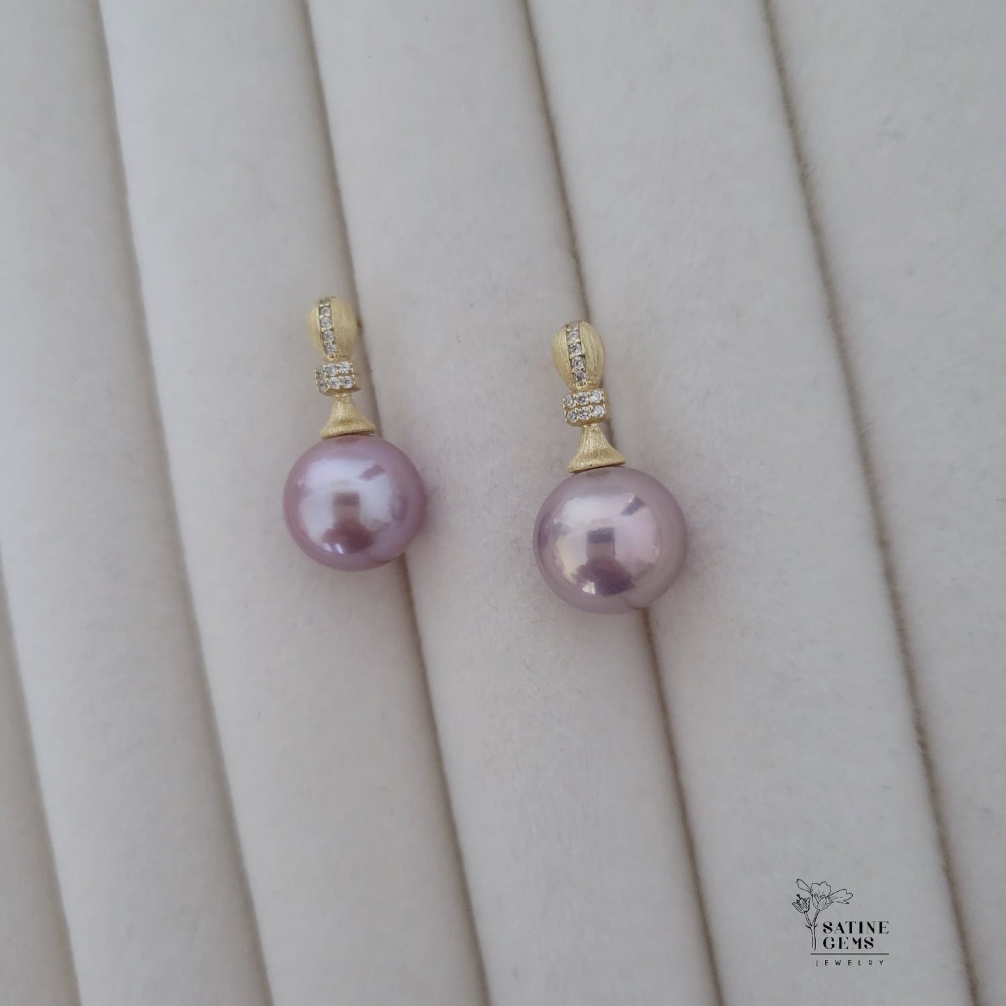 Lilac Edison Pearl Ear Studs