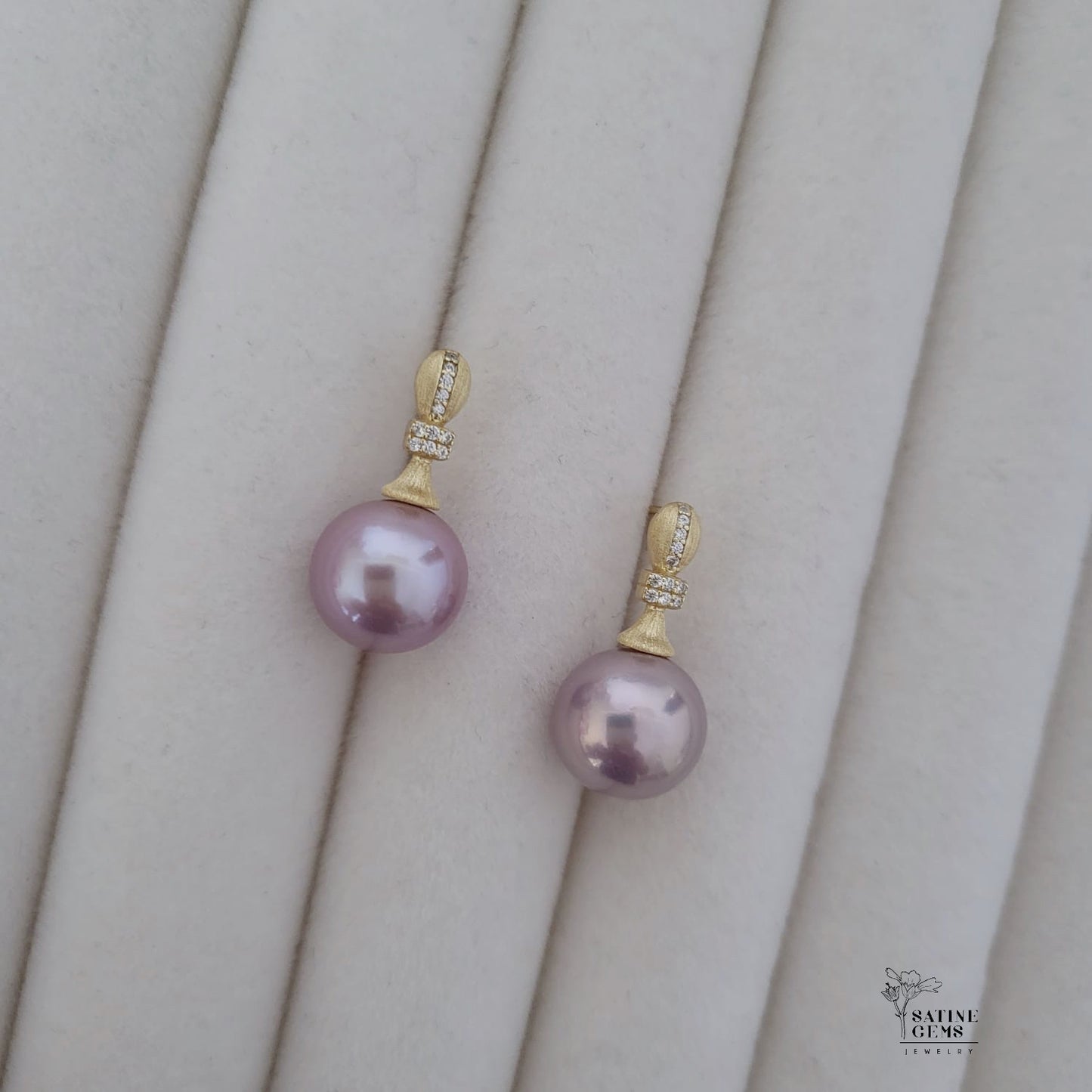 Lilac Edison Pearl Ear Studs