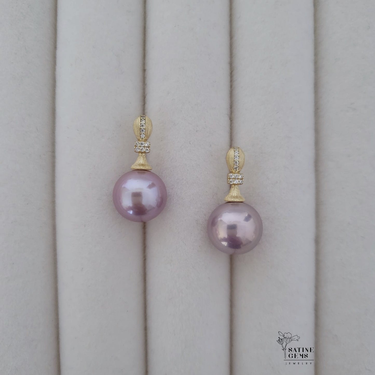 Lilac Edison Pearl Ear Studs
