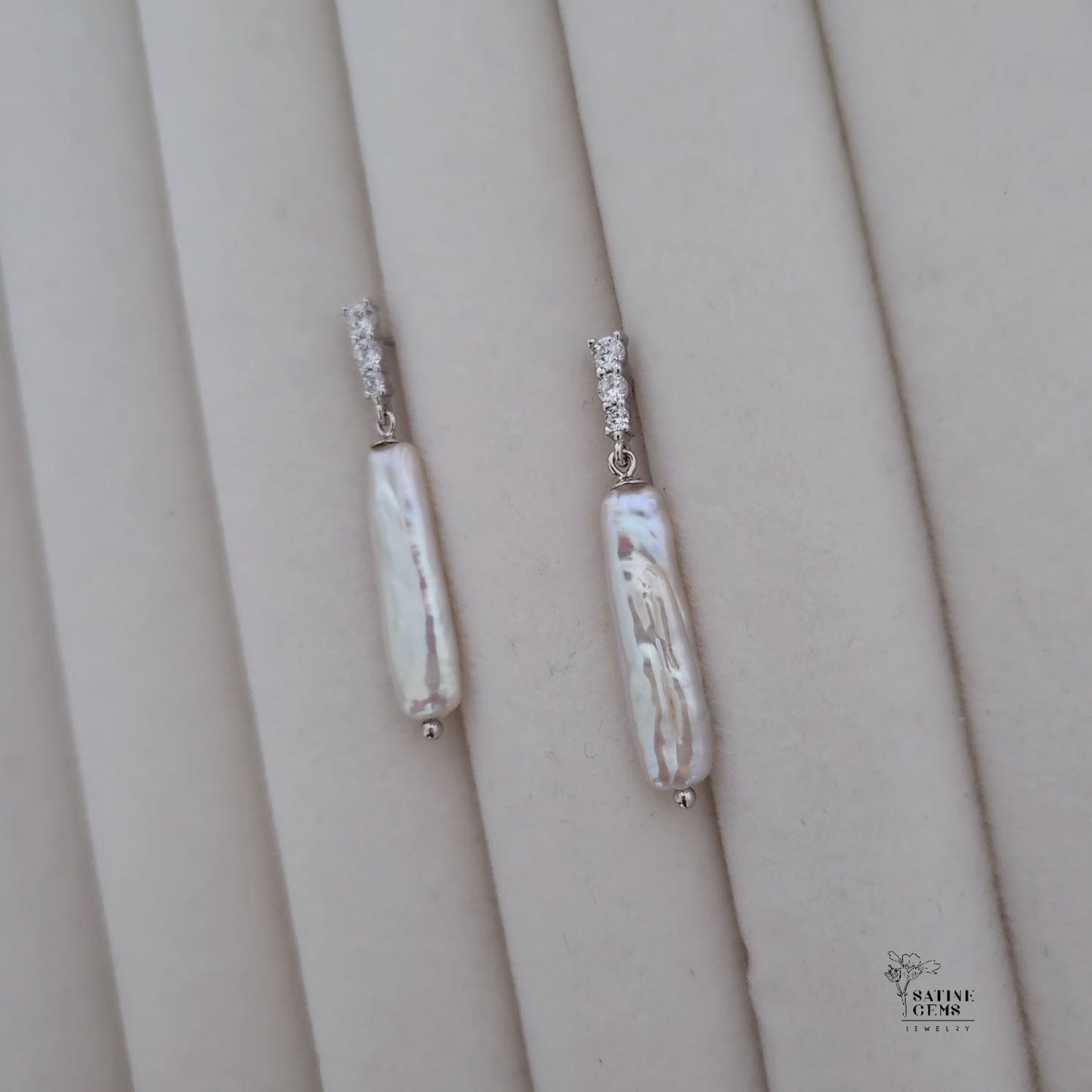 Ivory Freshwater Bar Pearl Ear Studs