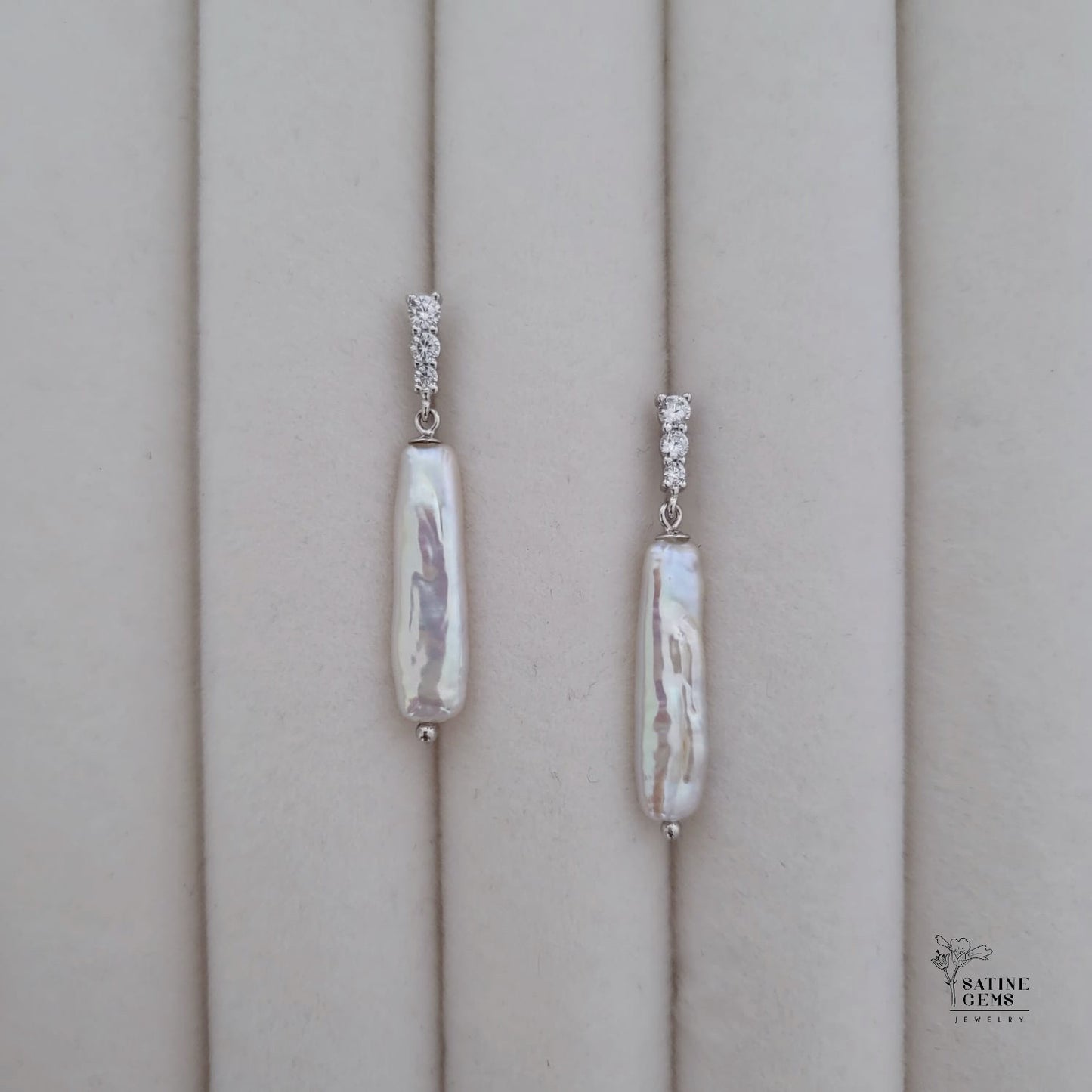 Ivory Freshwater Bar Pearl Ear Studs